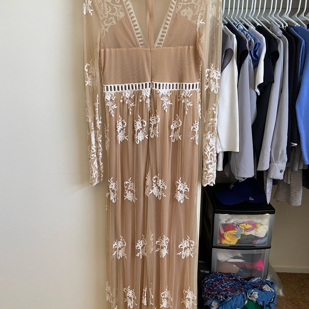 Pretty Dress - Picture 2 of 4